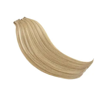 Biondo con mechès chiare in capelli veri: nuance luminosa, naturale e di alta qualità per un look elegante e raffinato