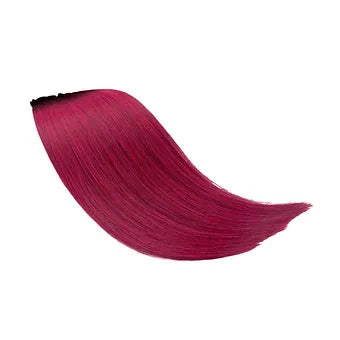 Rosso cherry con radice bruno scuro sfumata in capelli veri: extension sottilissime, morbide e con volume pieno fino alle punte per un look intenso, elegante e di alta qualità.