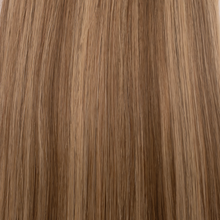 Texture ravvicinata extension a microtessitura Paradise colore biondo miele sfumato, capelli veri 100%, disponibili per vendita online e applicazione professionale nei saloni Paradise Milano Duomo e Corso Buenos Aires.