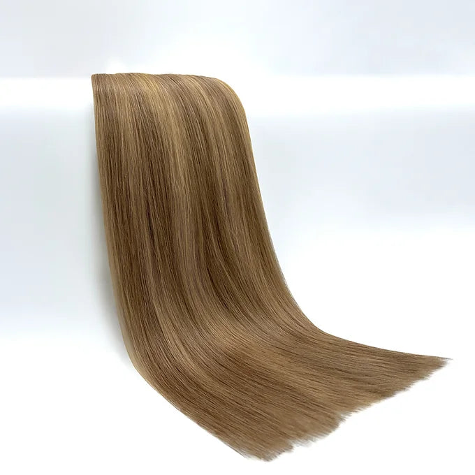 Extension Paradise presenta: capelli veri color biondo scuro per un look sfumato e sofisticato