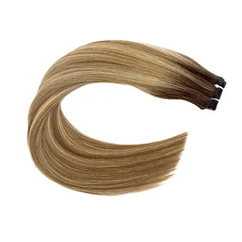 Le Extension Capelli Veri Paradise color balayage biondo scuro combinano la qualità dei capelli naturali