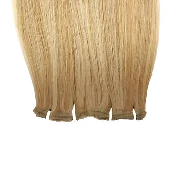 Le Extension Capelli Veri Paradise con colore balayage biondo cenere scuro sono l'accessorio ideale per chi desidera un look