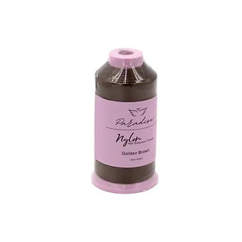 Filo professionale nella tonalità Espresso Brown, pensato per extension a filo su capelli castano scuro.
La colorazione profonda e naturale assicura un effetto invisibile e perfettamente integrato con la chioma.
Realizzato in materiale ultra resistente e flessibile, garantisce stabilità, comfort e lunga durata, senza stressare il cuoio capelluto.

Ideale per la sostituzione, la personalizzazione o la creazione su misura delle tue extension a filo.

