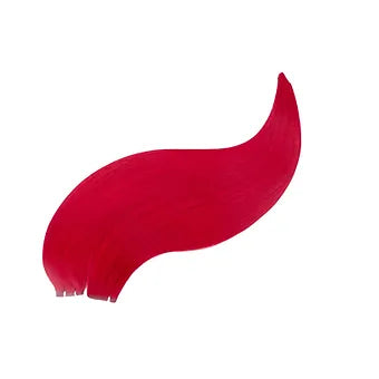 Rosso in capelli veri: extension sottilissime, morbide e con volume pieno fino alle punte, per un look intenso, luminoso e di alta qualità.