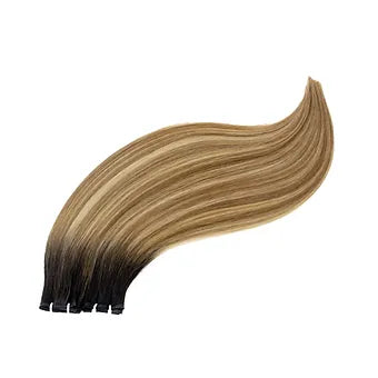 Le Extension Capelli Veri Paradise color balayage biondo scuro combinano la qualità dei capelli naturali 