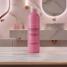 Shampoo delicato Paradise per la cura delle extension capelli, ideale per mantenimento, idratazione e protezione della struttura del capello.